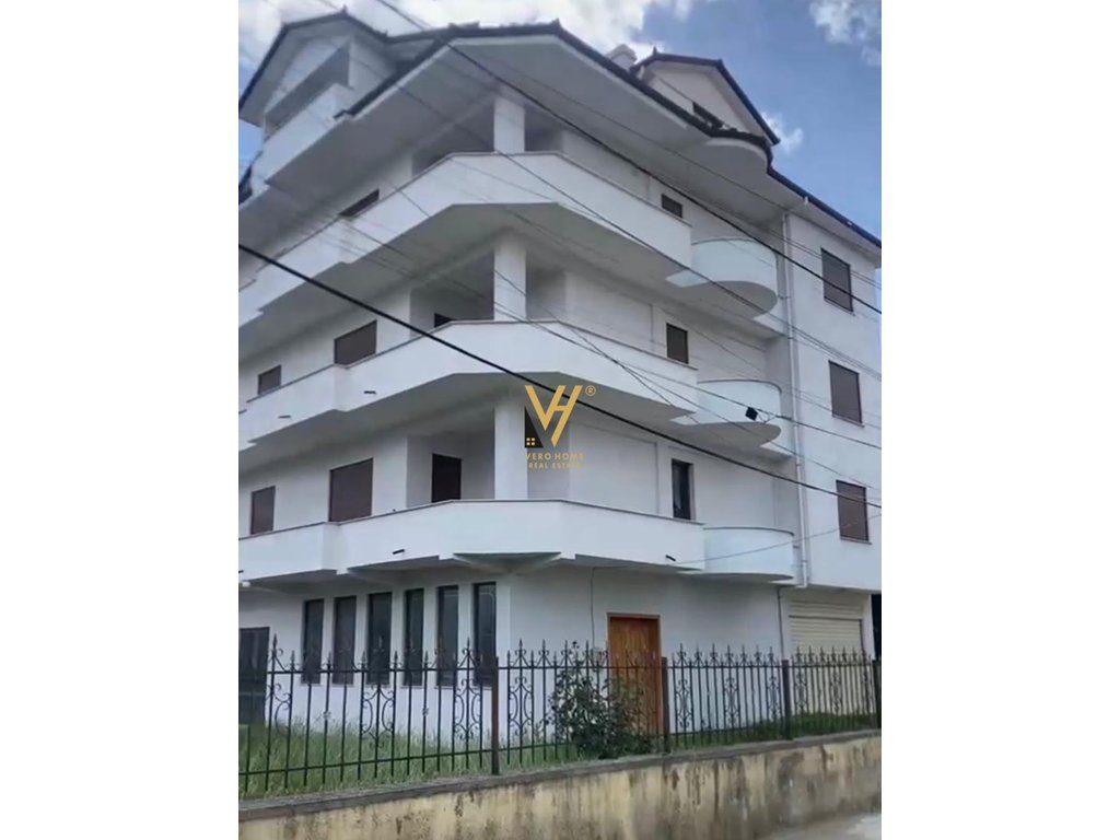 SHITET GODINE 4-KATESHE NE POGRADEC 540.000 EURO