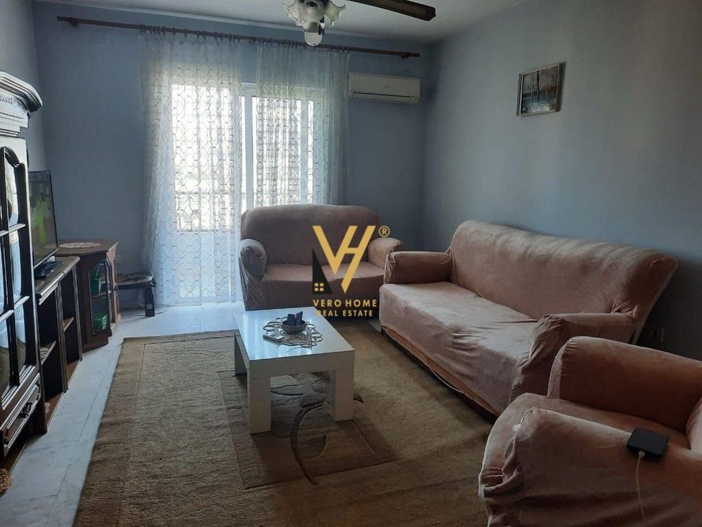 JEPET APARTAMENT 2+1+BLK ME QERA TE RRUGA DRITAN HOXHA 500 EURO