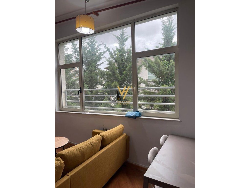 JEPET APARTAMENT 1+1 ME QIRA TE KOPSHTI ZOOLOGJIK 45.000 LEKE 3