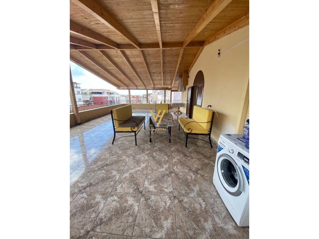 Jepet apartament 1+1+verande me qera tek Fresku 130 m2 2