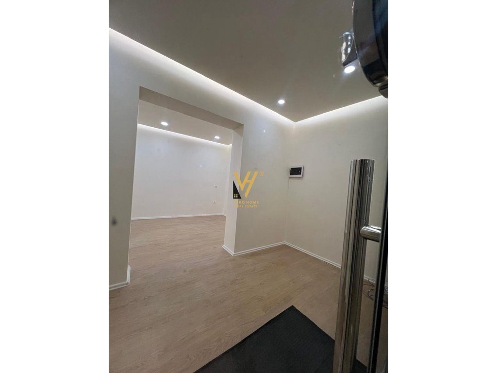 JEPET DYQAN 35 M2 ME QIRA TE KOMUNA E PARISIT 65.000 LEKE 3
