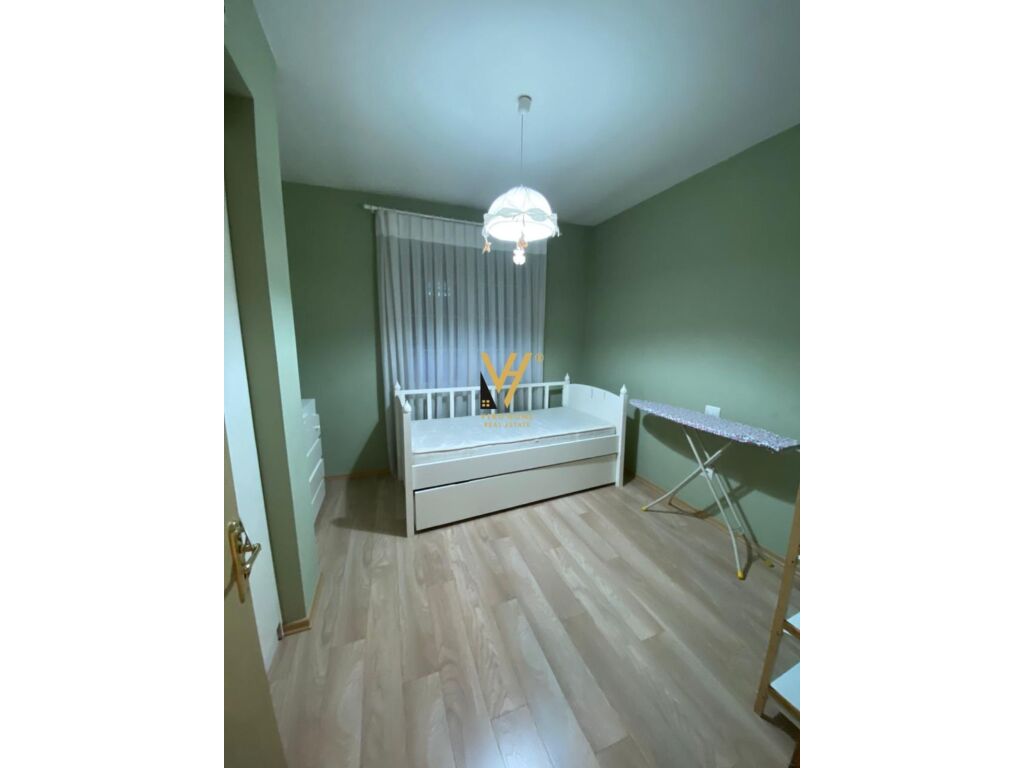 Shitet Apartament 2+1+2 te Liqeni Artificial 126 m2