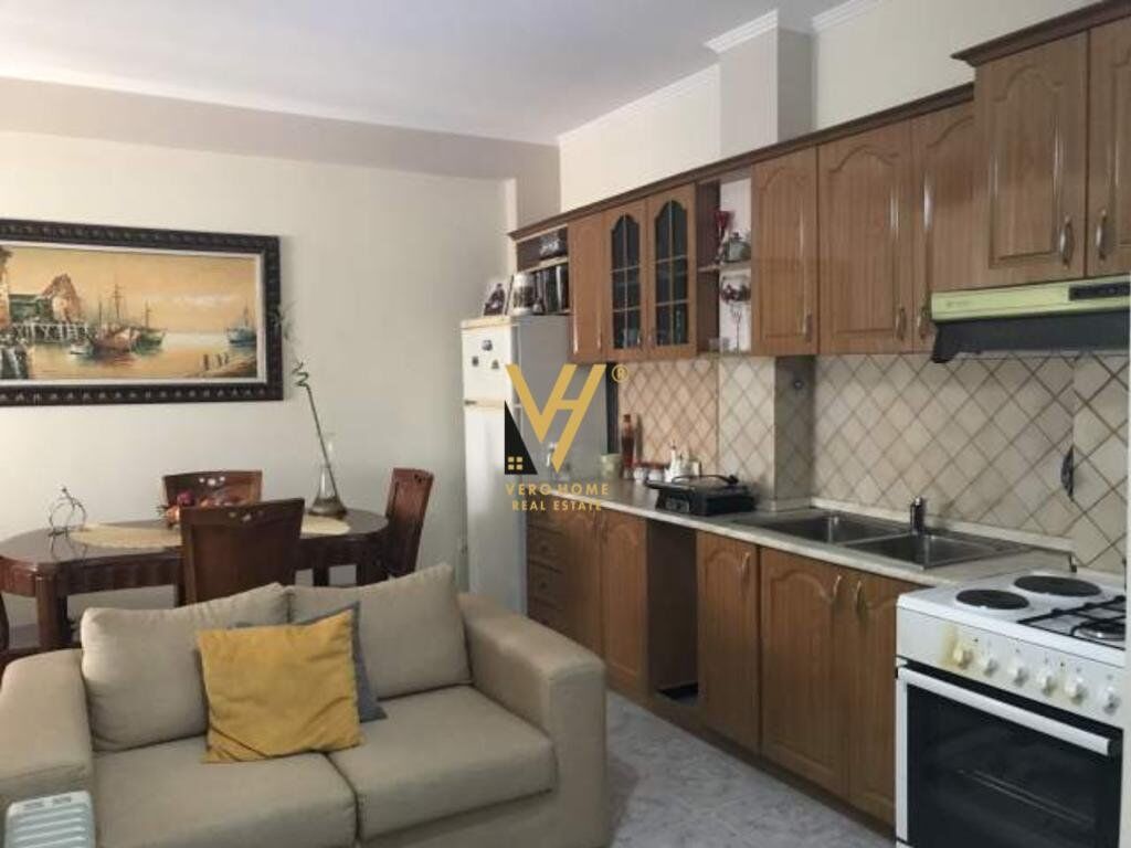 Jepet Apartament 1+1 me qera te Rruga e Dibres 70 m2 1