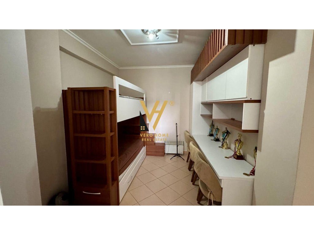 JEPET APARTAMENT 2+1+BLK ME QIRA TE KODRA E DIELLIT 700 EURO 3