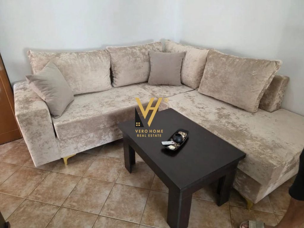 JEPET APARTAMENT 1+1 ME QERA NE MISTO MAME 400 EURO