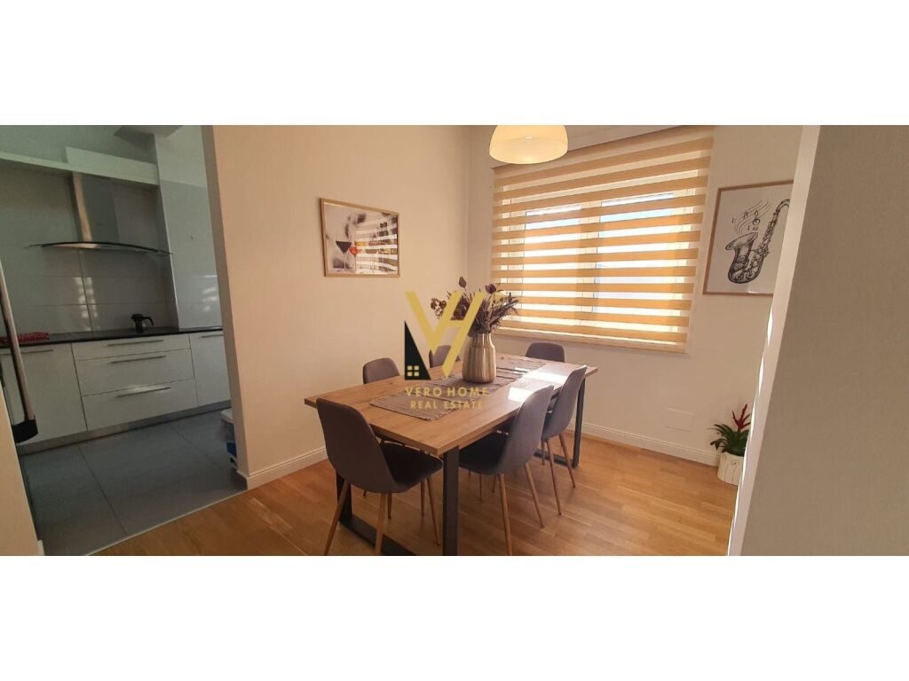 Shitet Apartament 3+1+2+post parkimi te Kompleksi Touch of Sun 186 m2 3