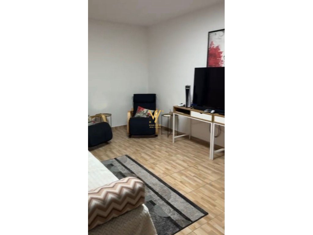 JEPET APARTAMENT 1+1 ME QERA TE MYSLYM SHYRI 470 EURO 2