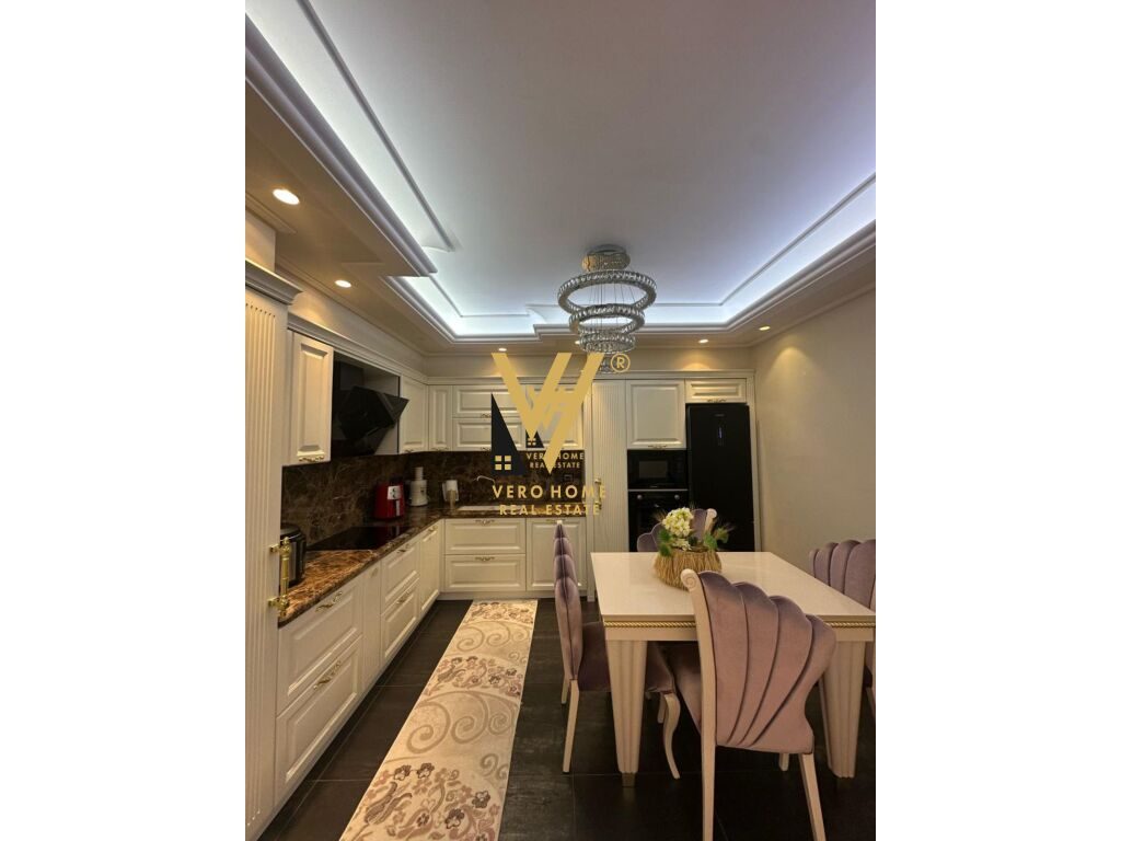 SHITET APARTAMENT 3+1+2+2 BLK NE PORCELAN 265.000 EURO 3