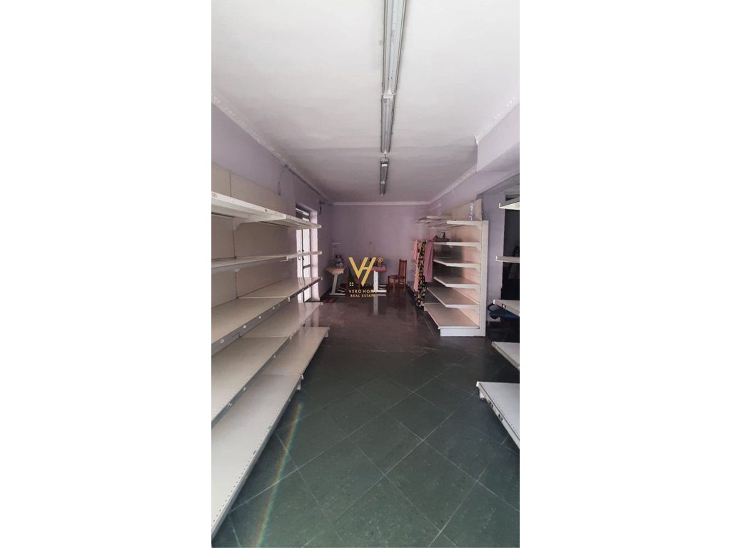 JEPET DYQAN 62 M2 ME QERA PRANE RRUGES TE KAVAJES 600 EURO
