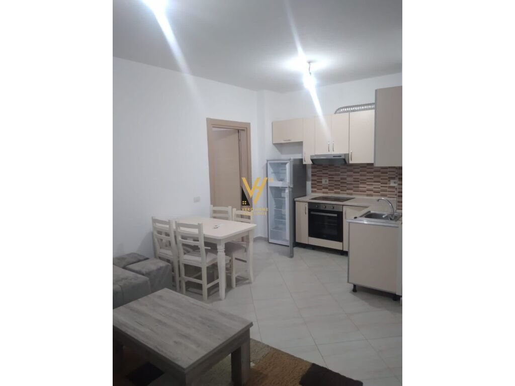 Jepet Apartament 2+1+ballkon me qera te Liqeni i Thate 85 m2 2