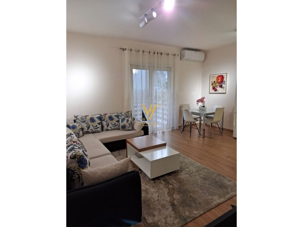 Jepet Apartament 2+1+2+ballkon me qera te Kopshti Zoologjik 110 m2