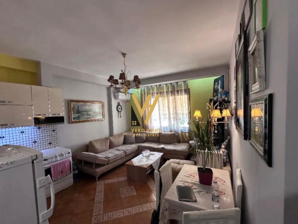 JEPET APARTAMENT 1+1 ME QERA NE ASTIR 43.000 LEKE