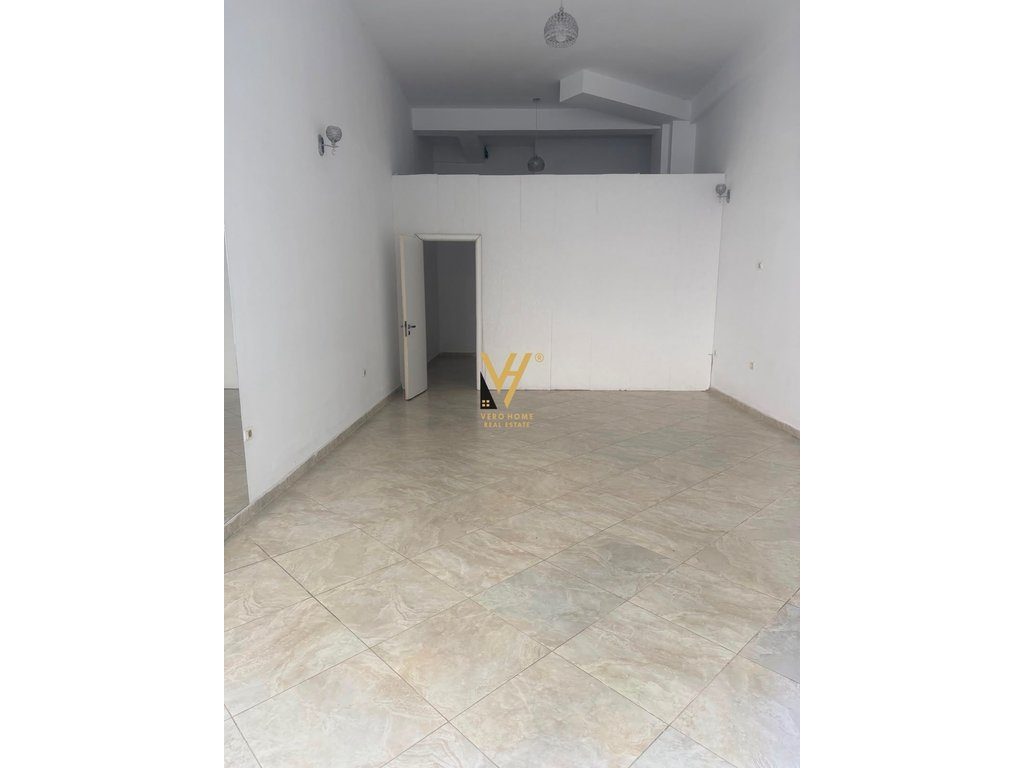 JEPET DYQAN 55 M2 ME QIRA NE ASTIR 40.000 LEKE