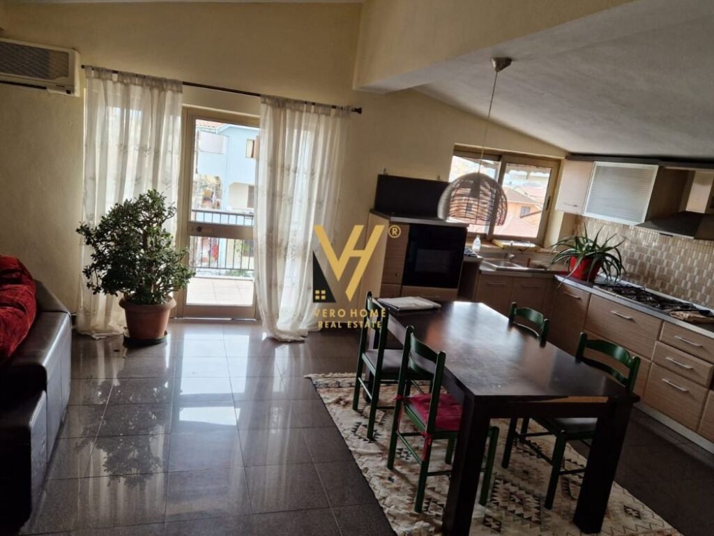 Jepet Apartament 2+1+ballkon me qera pran Frigoriferit 150 m2 4