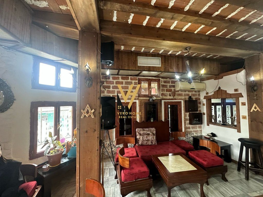 JEPET RESTORANT ME QERA PRANE RRETHIT TE SHKOZES 3.000 EURO