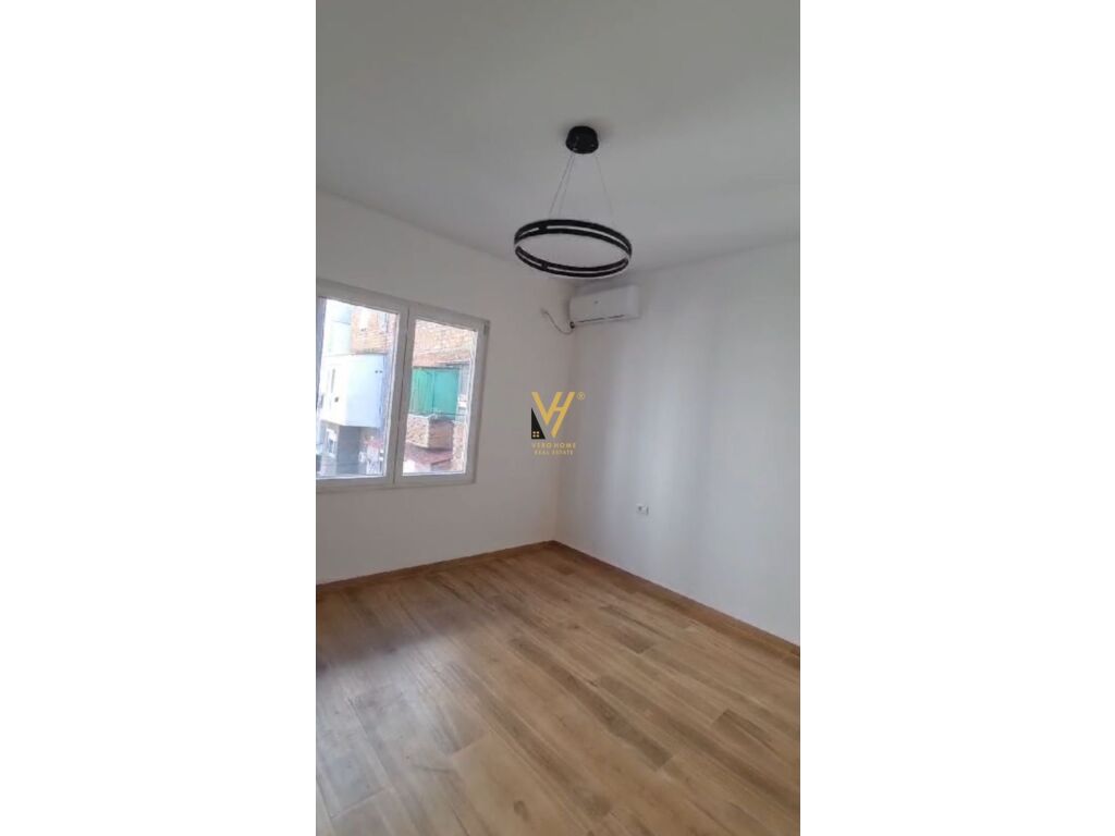 Jepet Zyre me qera te Bulevardi Zogu i Pare 85 m2 4