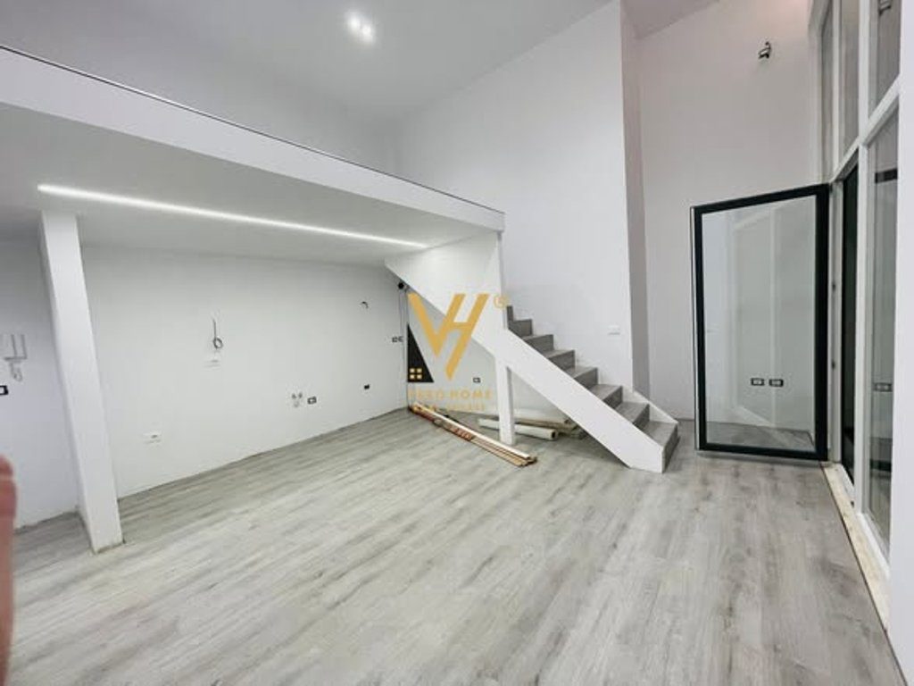 JEPET AMBIENT 60 M2 ME QERA TE GOLDEN-PARK 3 500 EURO
