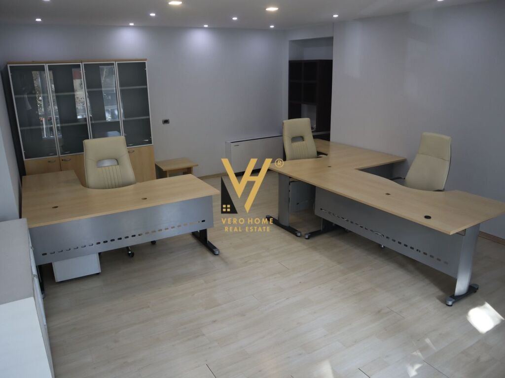 Jepet ambjent biznesi me qera te Ish Stacioni i Trenit 120 m2 1