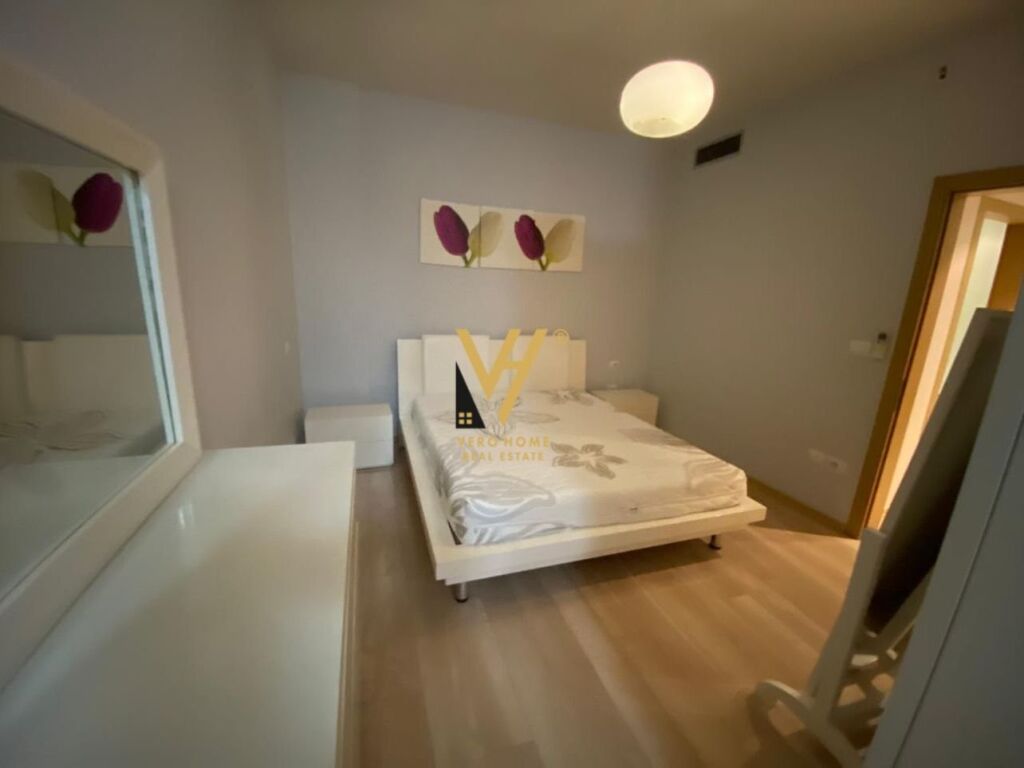 Shitet Apartament 2+1+2 te Liqeni Artificial 126 m2