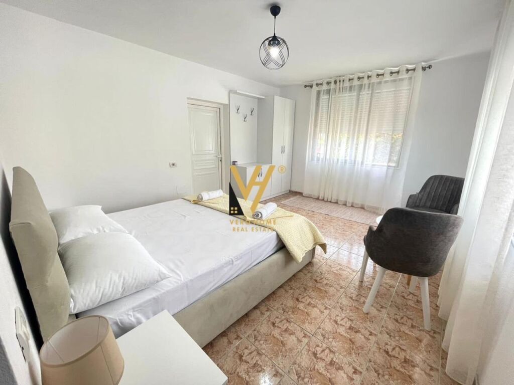 Shitet vile 2 katshe te Rruga Xhafer Zelka 160 m2 3