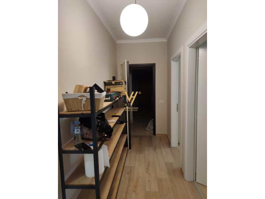 Jepet Apartament 2+1+2 me qera te Rruga e Kosovareve 120 m2