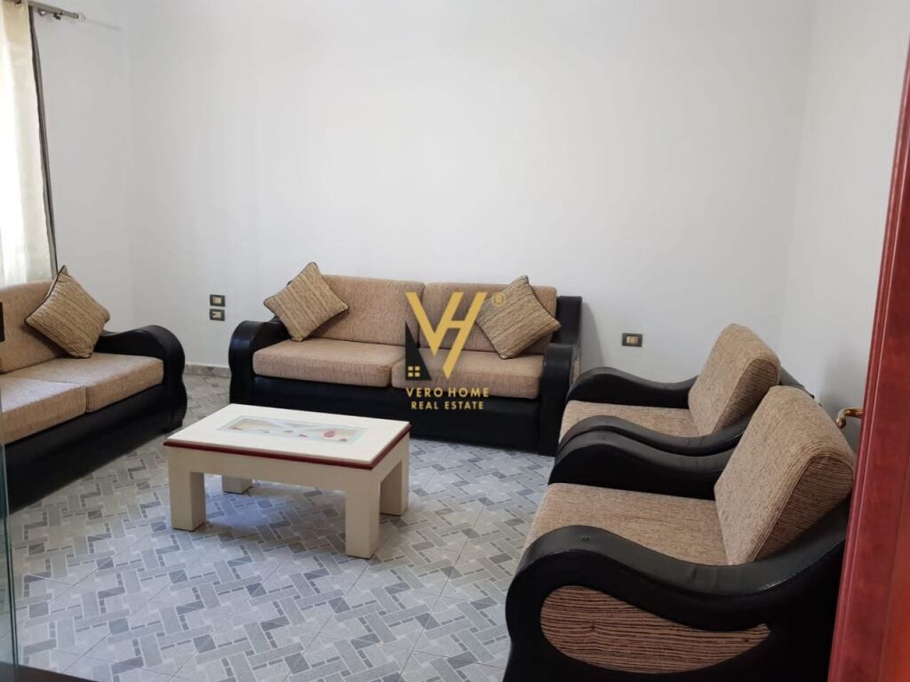 Shitet vile 3+1 te Elbasan 245 m2