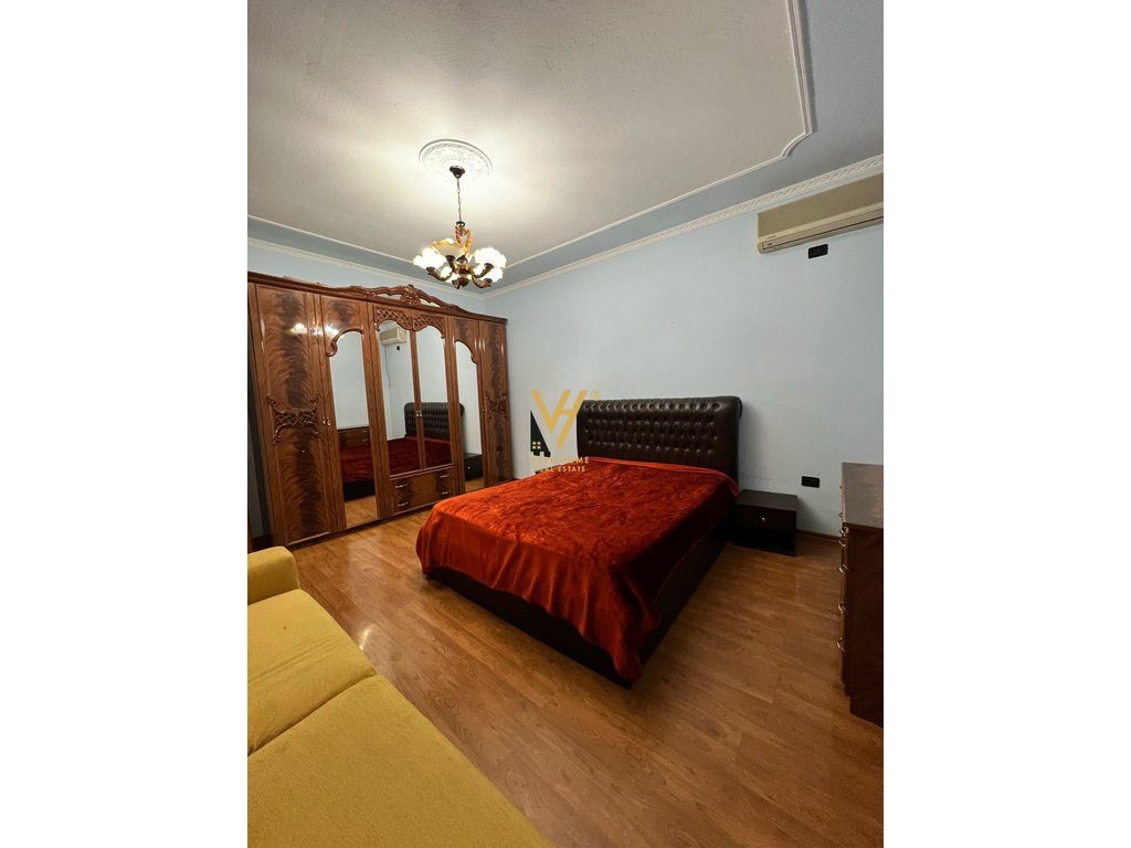 JEPET APARTAMENT 2+1 ME QERA TE ISH TREGU ELEKTRIK 500 EURO 3
