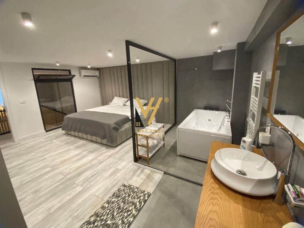 Jepet Apartament Duplex 2+1+2 me qera te Rruga Myslym Shyri 126 m2 2