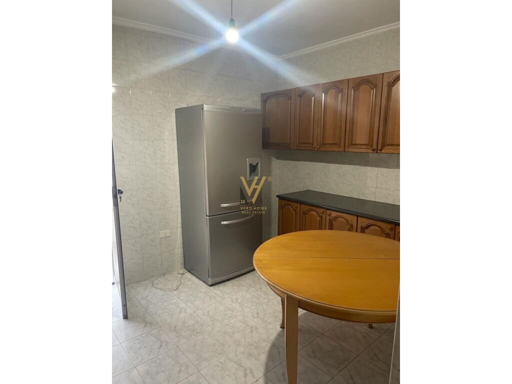 Shitet apartament 2+1+ballkon te Rruga Dritan Hoxha 127 m2