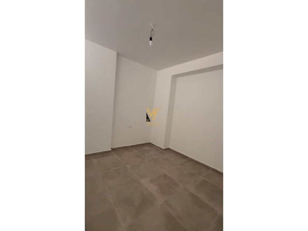SHITET APARTMENT 2+1+BLK NE PASKUQAN,KOMPLEKSI GOLDEN HENDS 113.000 EURO 3