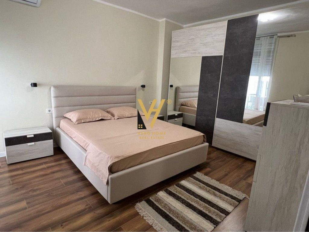 SHITET APARTAMENT 2+1+BLK NE DURRES, PRANE STACIONIT TE TRENIT 200.000 EURO 3