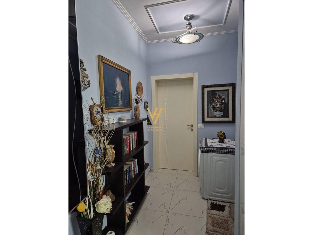 JEPET APARTAMENT 2+1+BLK ME QIRA TEK ISH TREGU ELEKTRIK 65.000 LEKE 3