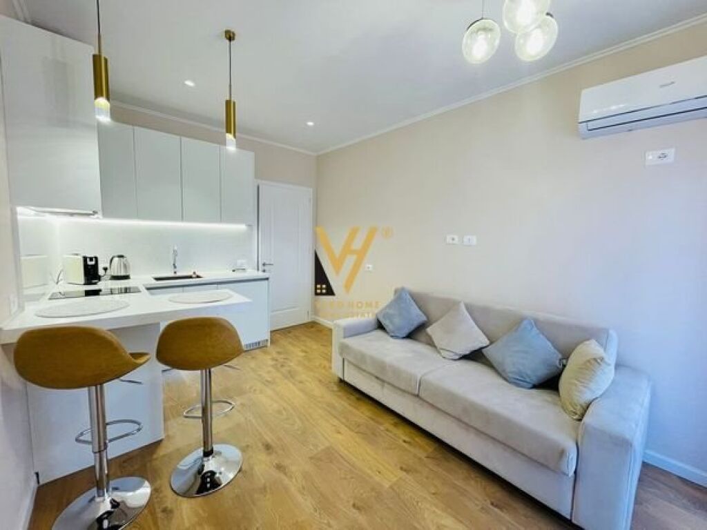 Jepet Apartament 1+1+ballkon me qera ne Qender 65 m2 4