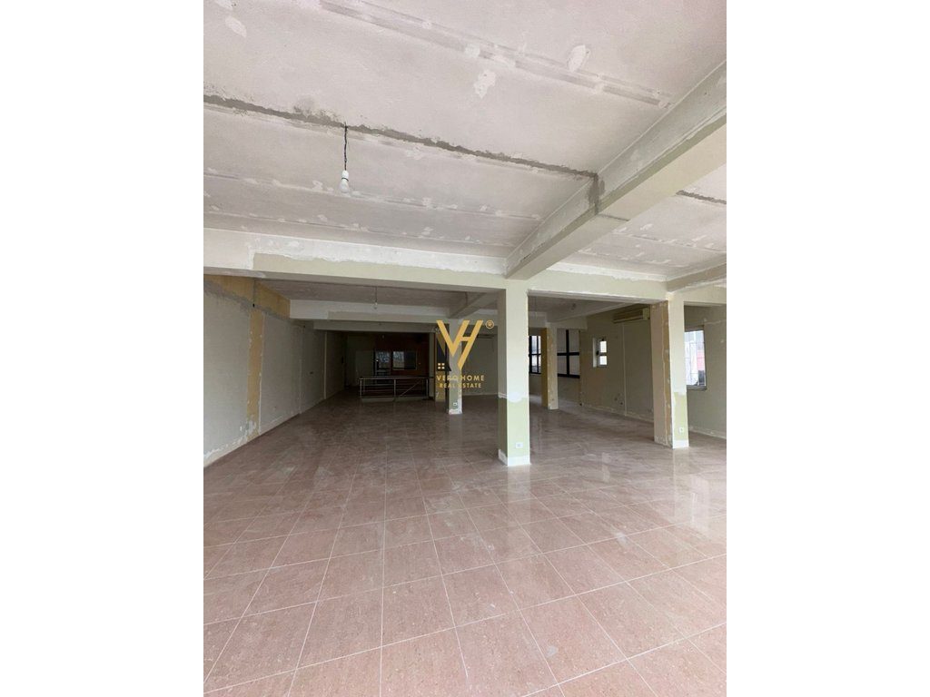 SHITET DYQAN 180 M2 TE RR. DRITAN HOXHA 36.000.000 LEKE 3