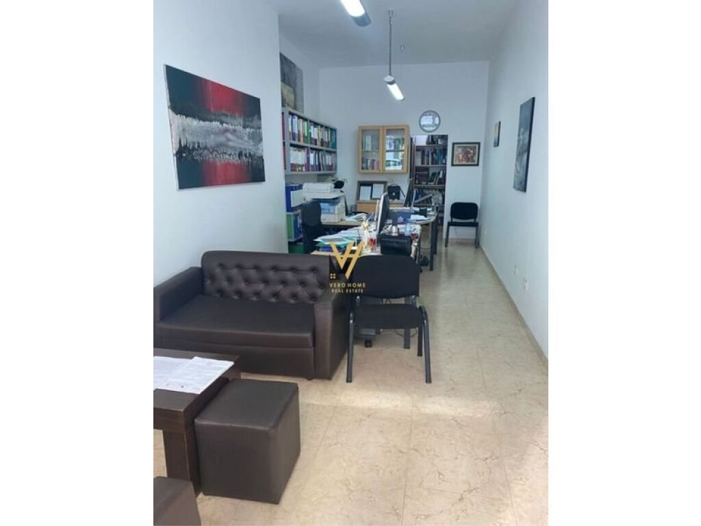 Jepet Ambient Biznesi me qera te Rruga e Kosovareve 30 m2 1