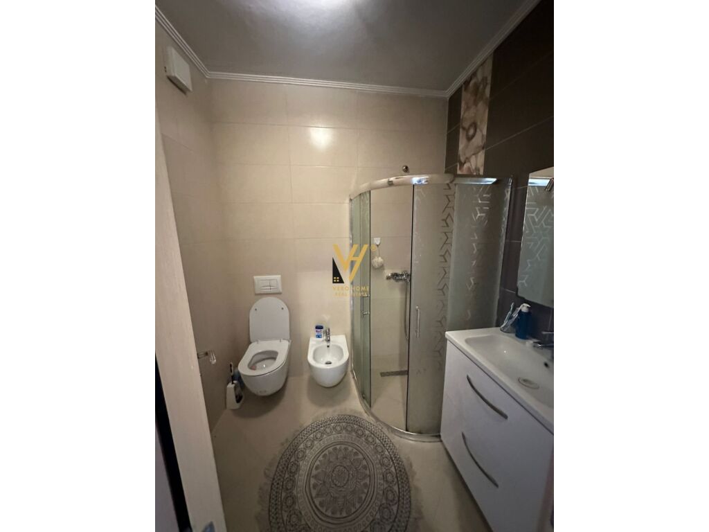 Jepet Apartament 2+1+ballkon me qera te Rruga e Kosovareve 90 m2 2