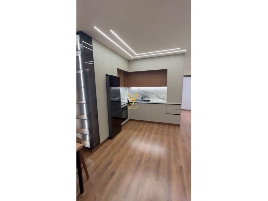 JEPET APARTAMENT 2+1+2+BLK ME QERA TE RR.DRITAN HOXHA 1.000 EURO 2