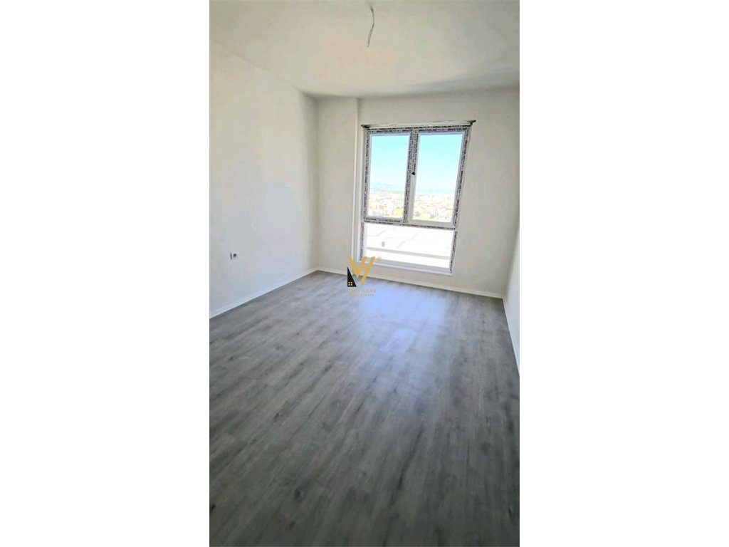 JEPET ZYRE 65 M2 ME QERA TE UNIVERS CITY 600 EURO 2