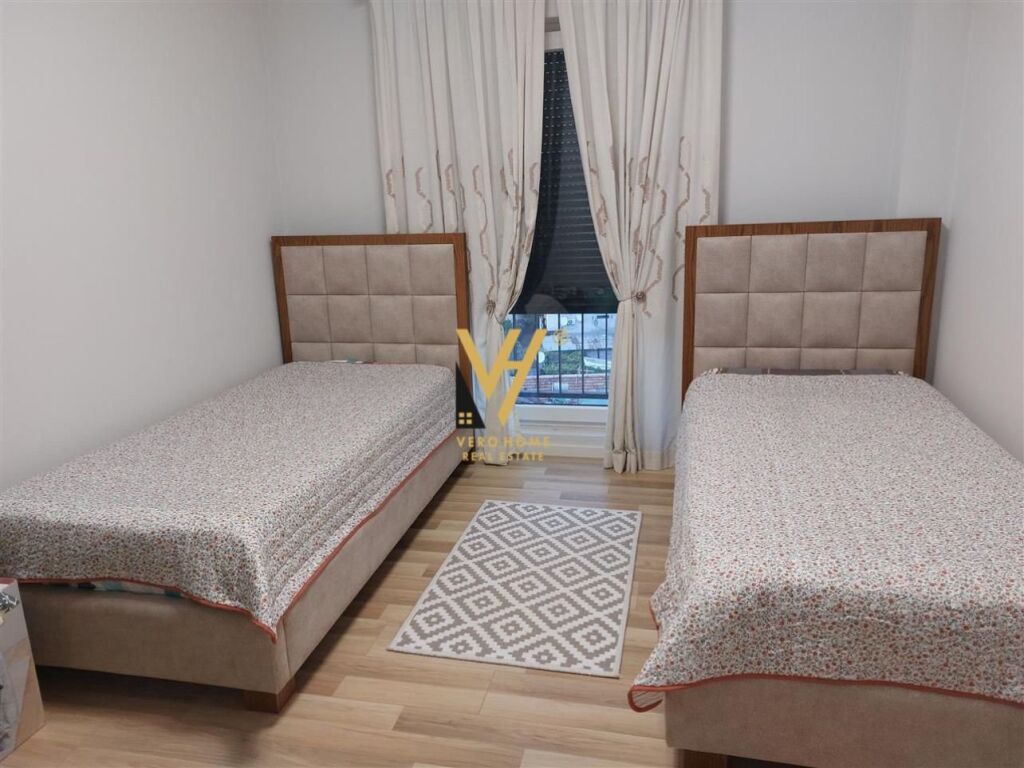 Jepet Apartament 2+1+2+ballkon me qera te Stacioni i Trenit 103 m2 2