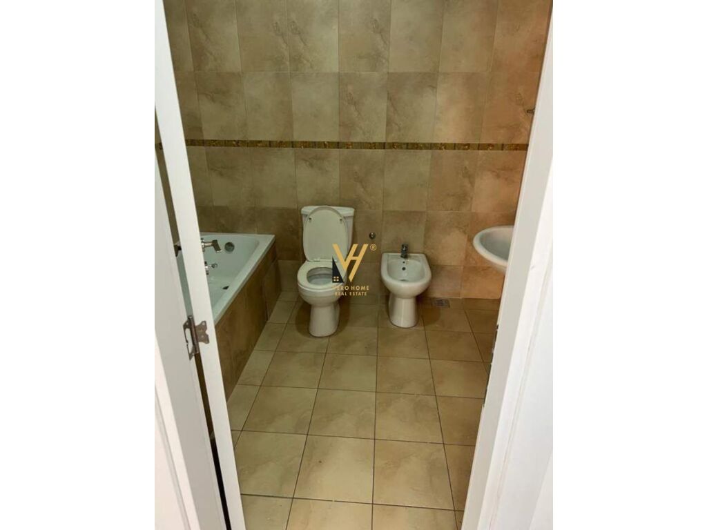 Jepet Apartament 2+1+2 me qera te Kompleksi Gener 2 100 m2 2