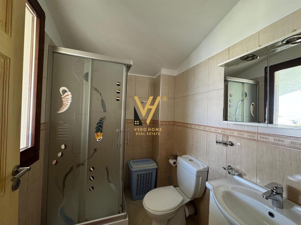 Jepet Apartament 2+1+2 te Kopshti Botanik 200 m2