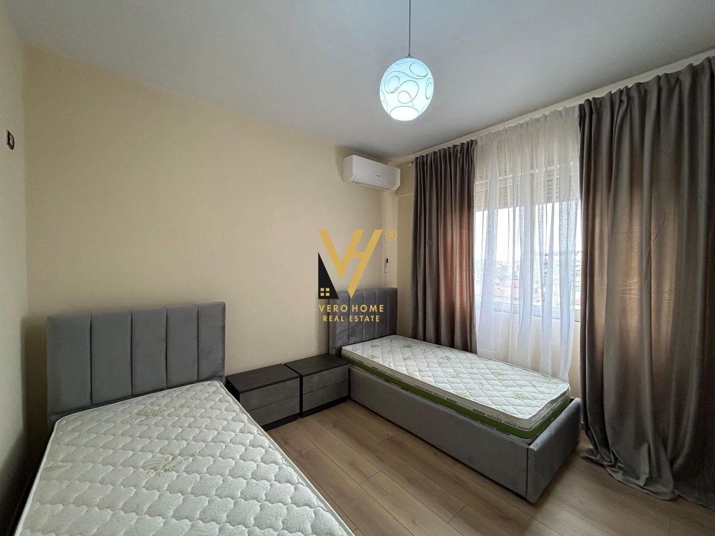 JEPET APARTAMENT 1+1+BLK ME QIRA TE RR.KAVAJES 65.000 LEKE 4
