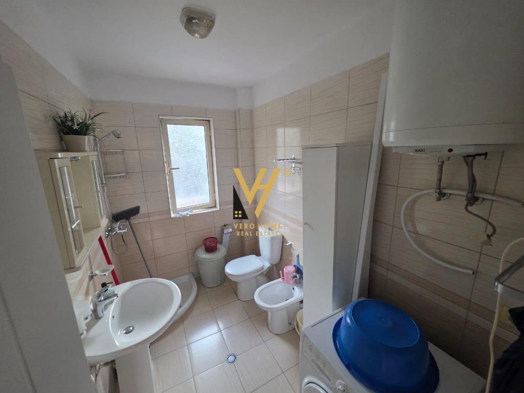JEPET APARTAMENT 1+1+BLK ME QERA TEK MYSLYM SHYRI 57.000 LEKE 3