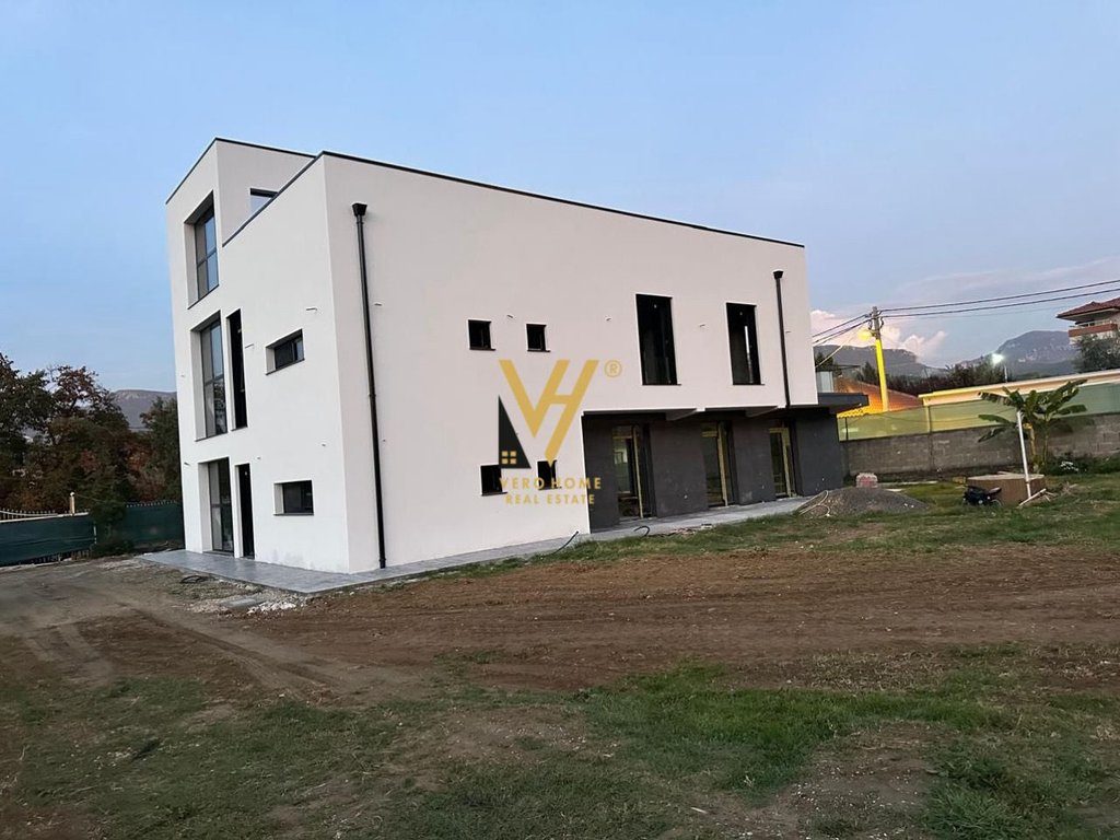 JEPET GODINE SHERBIMI ME QIRA NE BERZHITE 3.000 EURO 3