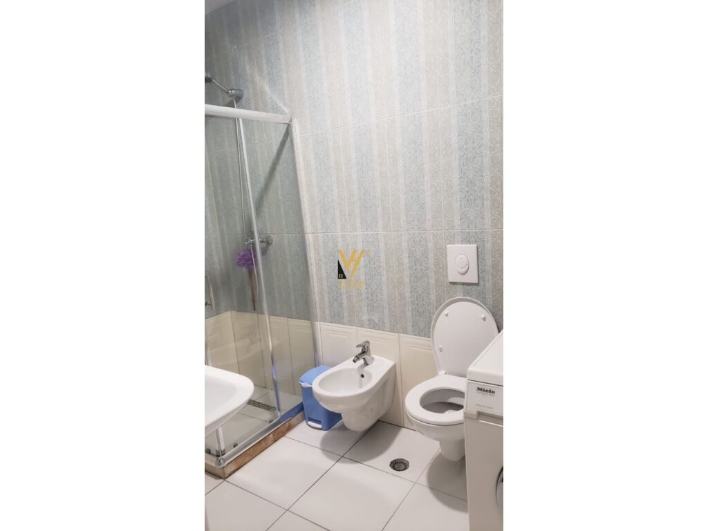 Jepet Apartament 2+1+2 me qera te Ambasada Amerikane 116 m2 3