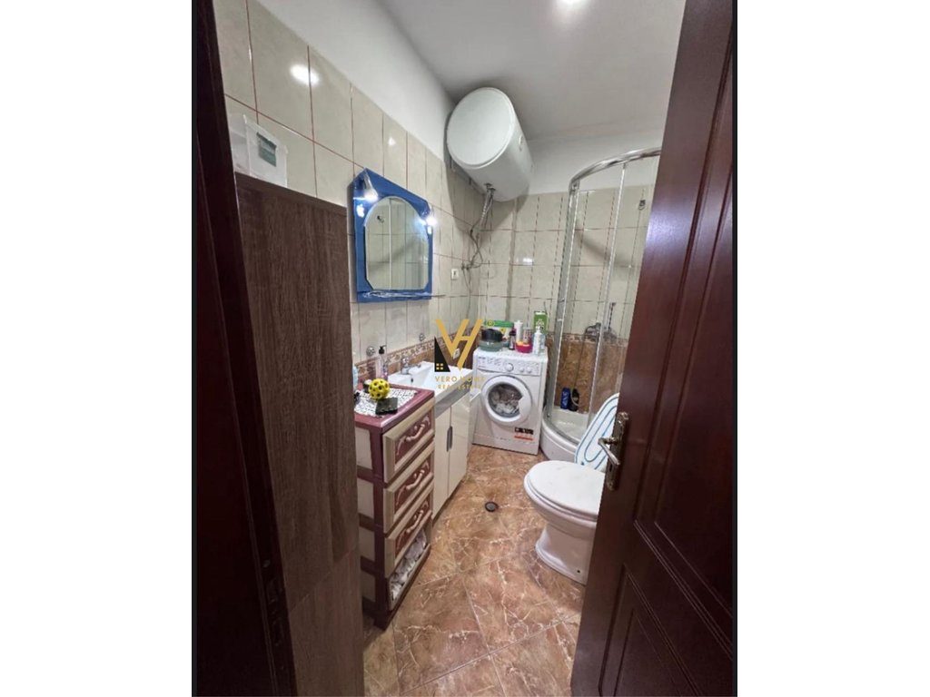 JEPET APARTAMENT 1+1 ME QERA NE ASTIR 43.000 LEKE 4