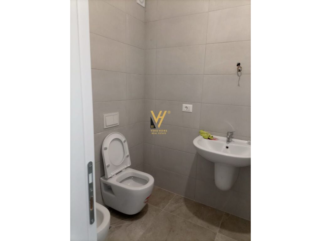 SHITET APARTAMENT 2+1 TE MYSLYM SHYRI 230.000 EURO 4