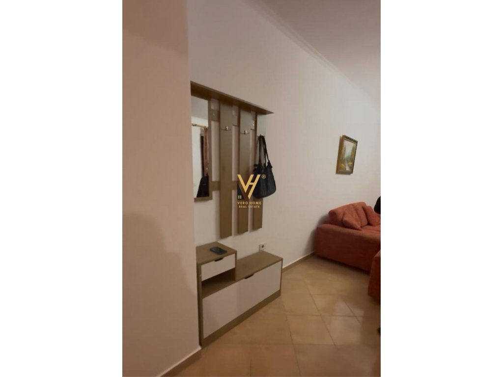 JEPET APARTAMENT 1+1+BLK ME QERA NE KMY 40.000 LEKE 4
