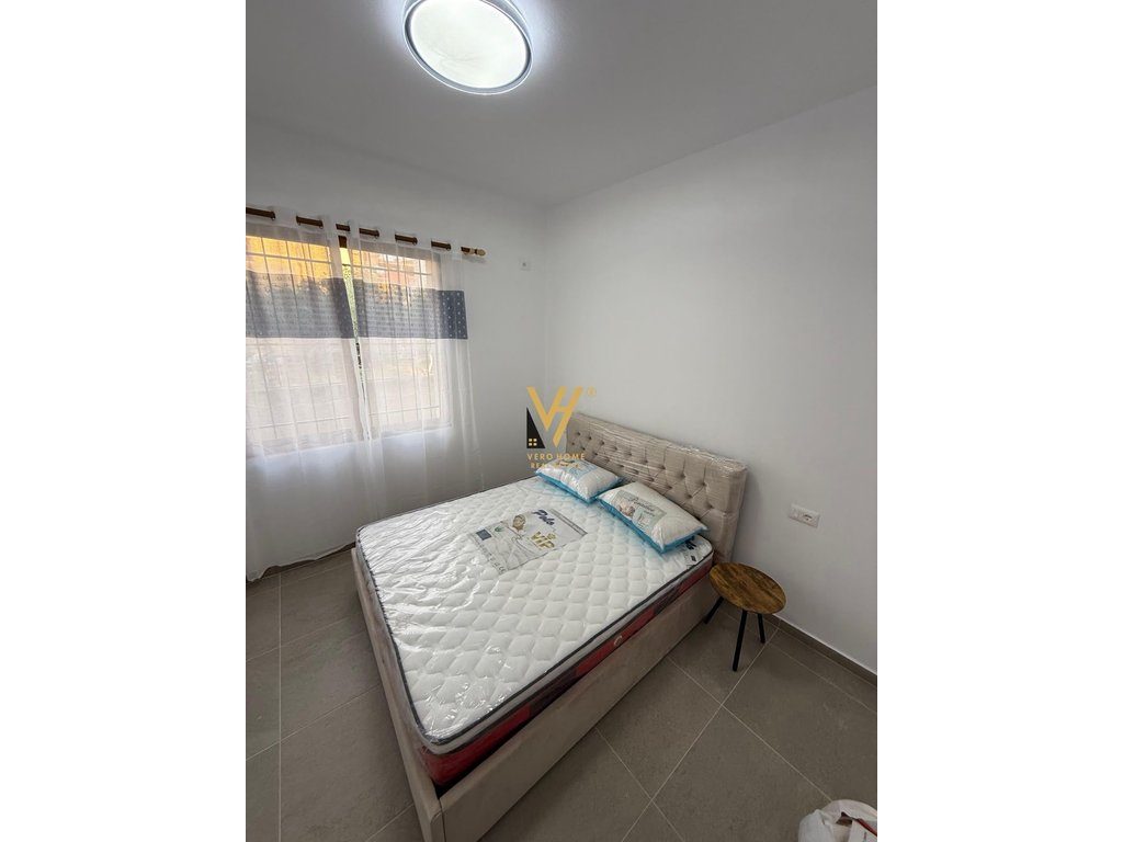 JEPET APARTAMENT 1+1+BLK ME QERA NE SELITE 52.000 LEKE 3
