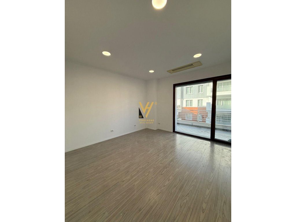 JEPET ZYRE 180 M2 QERA TE DELIJORGJI 250.000 LEKE 3